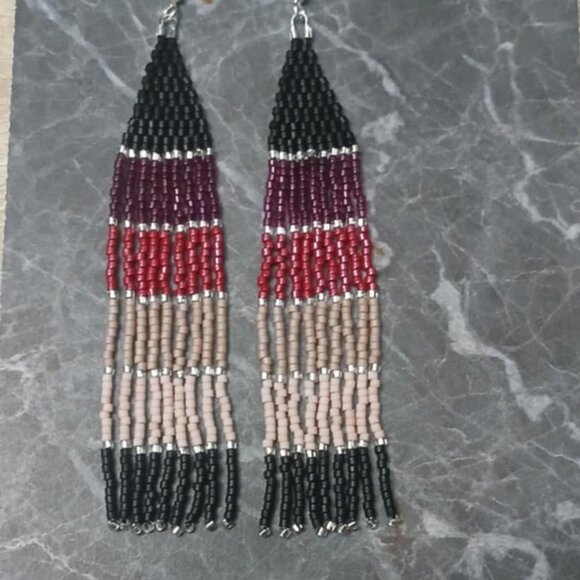 Handmade indigenous beadwork - fringe earrings - Picture 1 of 1